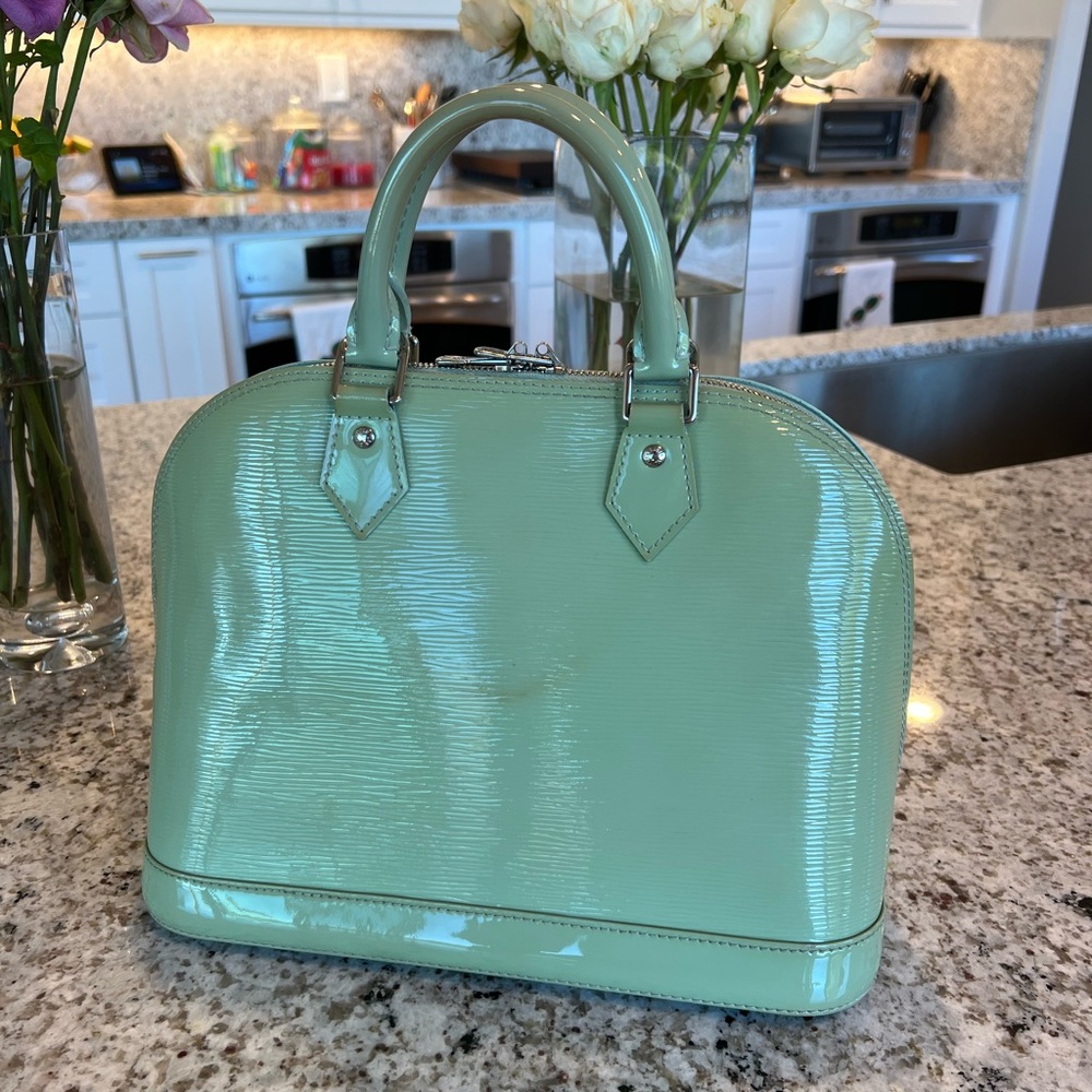 Louis Vuitton Amande Epi Electric Alma PM - Picture 2 of 5